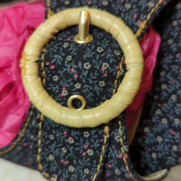 Mudd Moulin navy peep toe. Size 6. New. - Picture 3 of 4